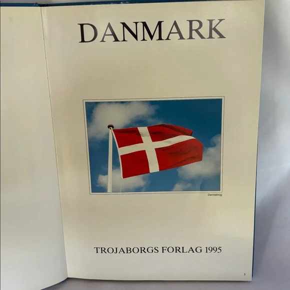 VINTAGE! 1996 DANMARK HARDCOVER BOOK - Picture 10 of 14